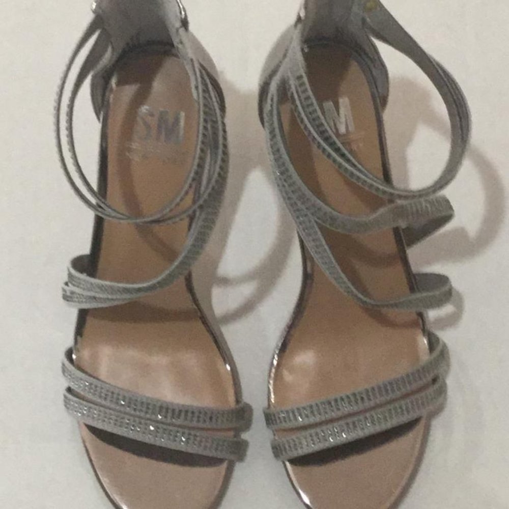 SANDAL